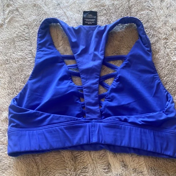 Pink-Victoria’s secret. Ultimate sports bra - Picture 3 of 3